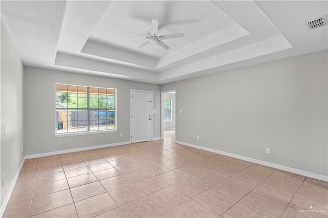 Building Photo - 14 E St