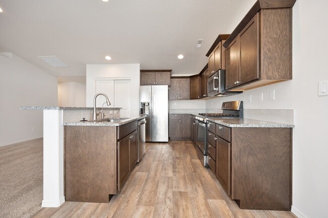Building Photo - Bright 3-Bedroom Retreat with 2 Full Baths...