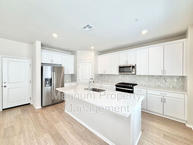 Building Photo - 36330 Albus Ave