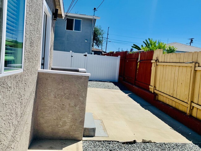 Building Photo - Newly Constructed 2BD/1BA Duplex Available...
