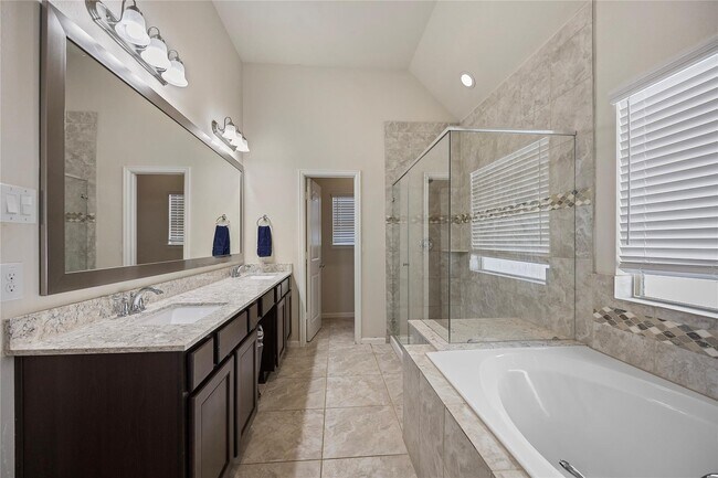 Building Photo - 1506 Brayson Oaks Pl