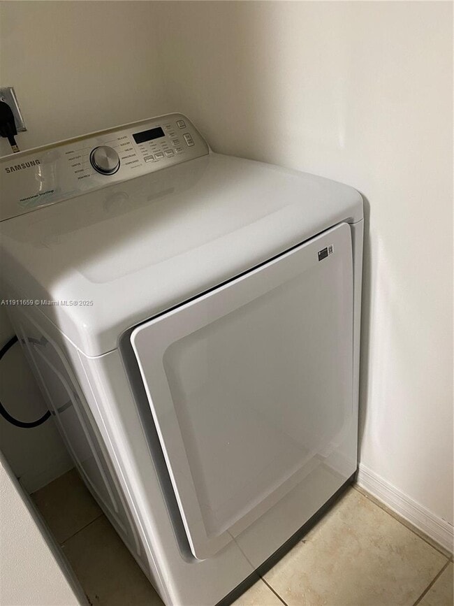 Building Photo - 919 SW 143rd Terrace