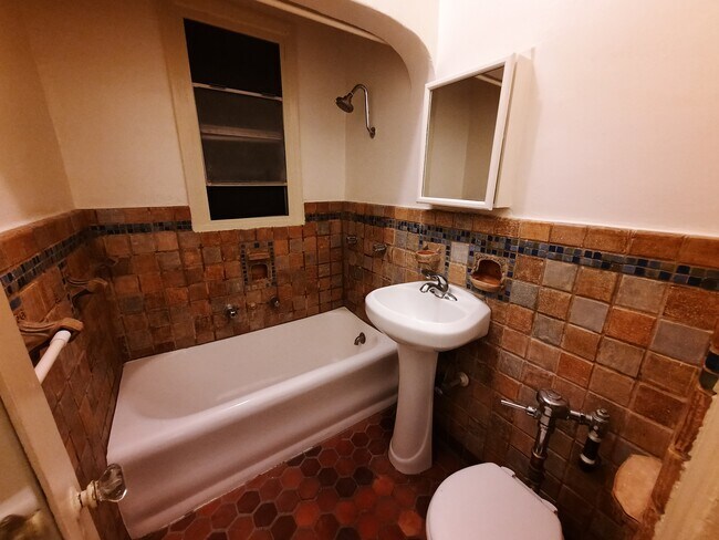 Building Photo - 6141 Afton Pl