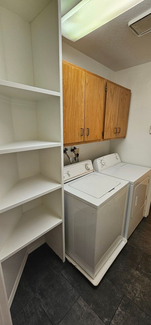 Building Photo - Newly Renovated 3Bed 1.5 Bath House Available in Heart of Bozeman