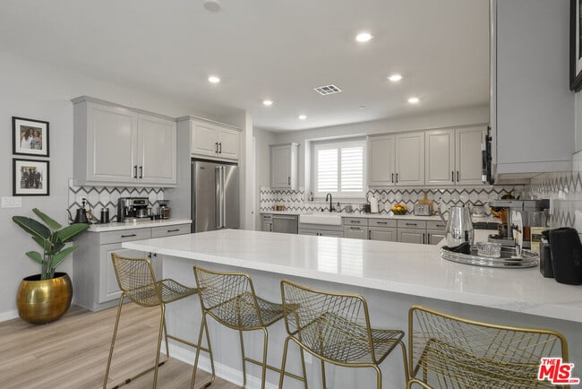 Building Photo - 756 Daniel Freeman Cir