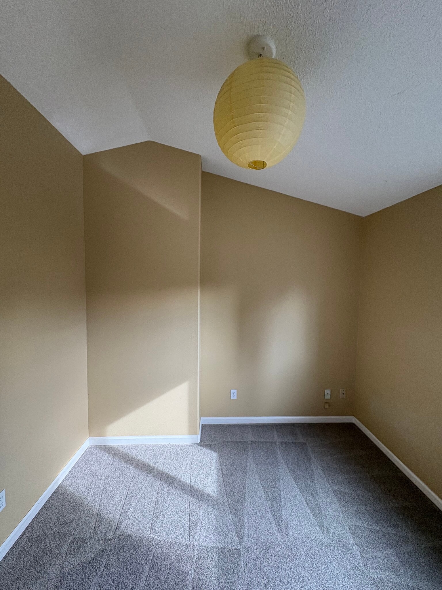 Building Photo - 321 N Mason St