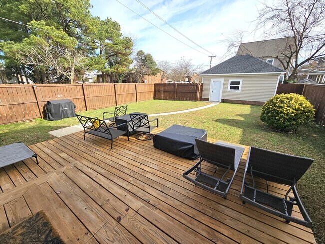 Building Photo - Ocean View East