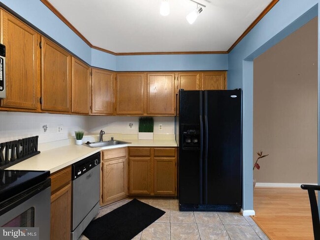 Building Photo - 8792 Grasmere Ct