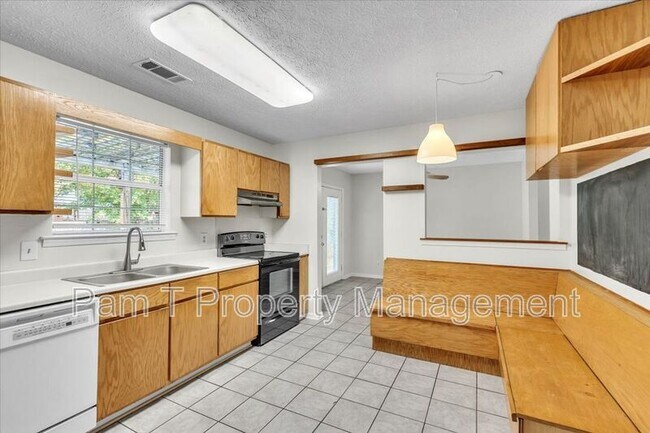 Building Photo - 4 Gunpowder Ct