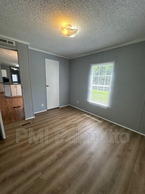 Building Photo - 760 Murray Lindler Rd