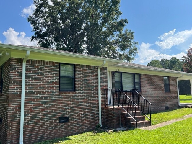 Building Photo - 1492 Arkadelphia Rd