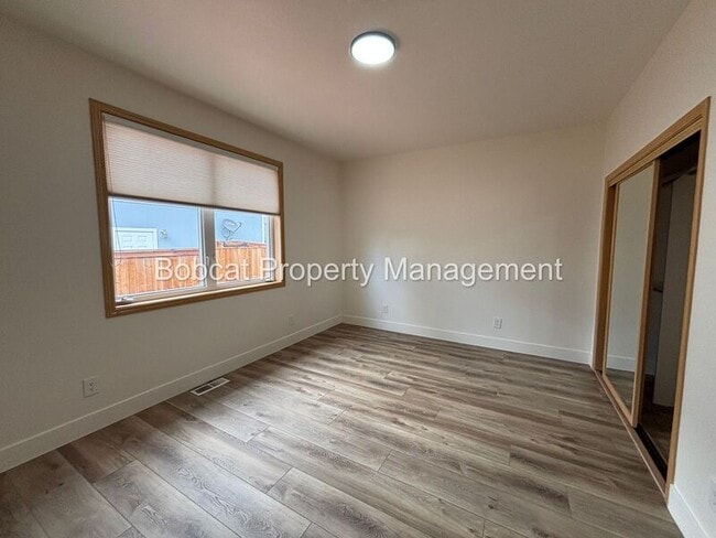 Building Photo - 1300 Bridle Way