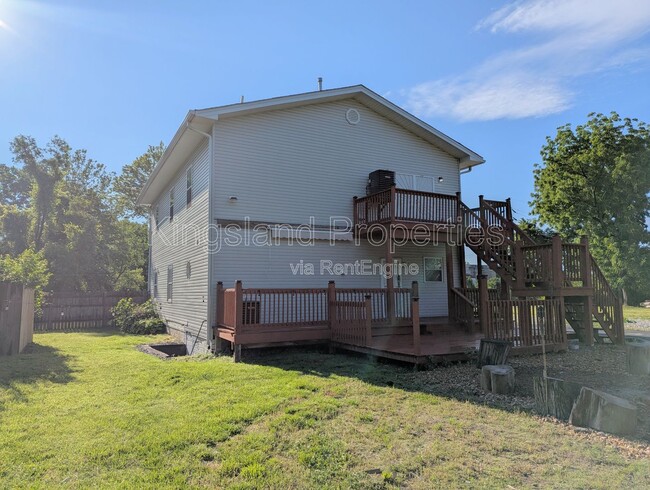Building Photo - 9517 West Ave