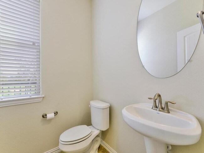 Building Photo - 2617 Creeping Vine Ct