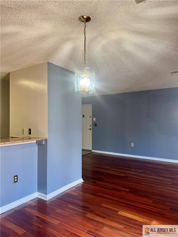 Building Photo - 826 Edpas Rd