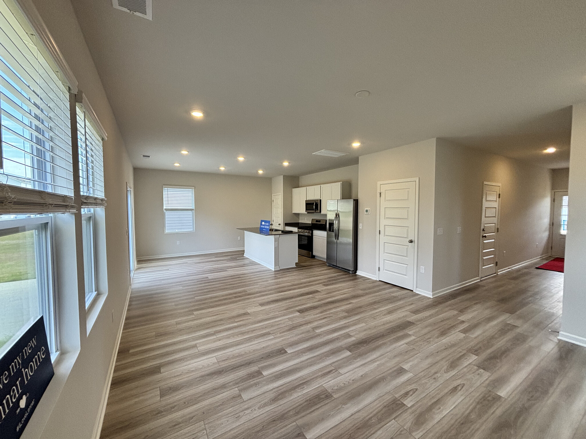 Building Photo - 572 Lyness Dr
