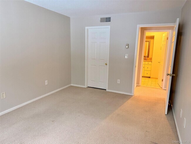 Building Photo - 179 Heritage Hills