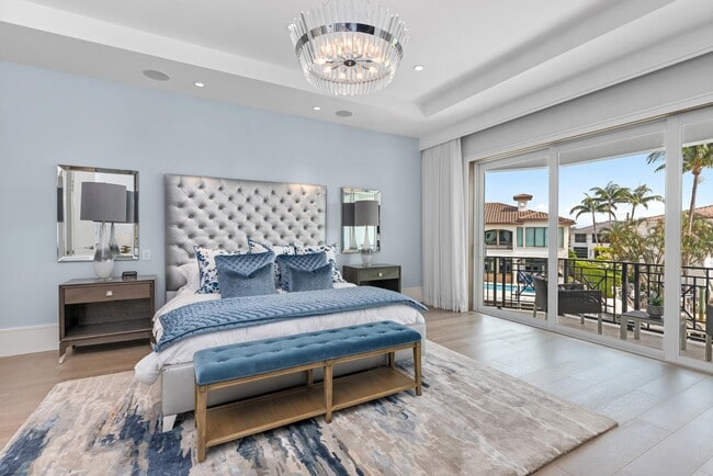 Building Photo - 863 Enfield St