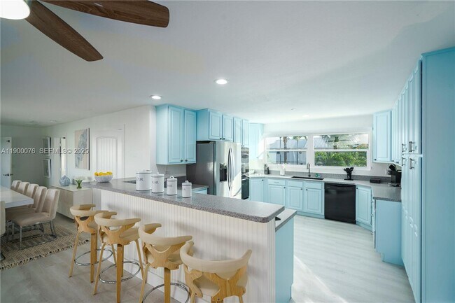 Building Photo - 474 Peninsula Dr