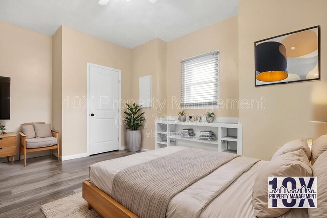 Building Photo - 1652 Summit St