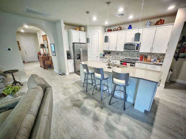 Building Photo - 4729 Imperial Eagle Dr