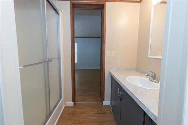 Building Photo - 400 Jefferson Dr