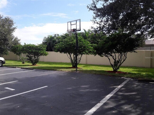 Building Photo - 5168 Northridge Rd