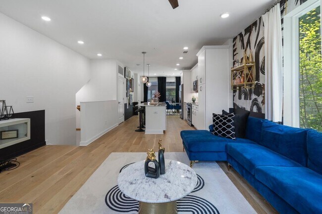 Building Photo - 371 Pratt Dr SE