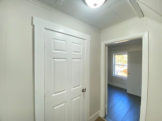 Building Photo - 348 Portland St