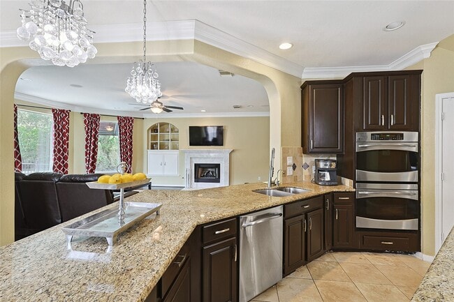 Building Photo - 1415 Meadow Hill Dr
