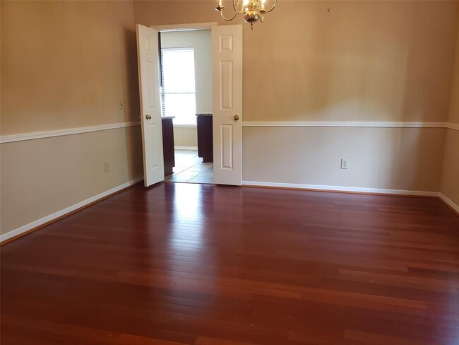 Building Photo - 12719 Reedwood Ridge Rd