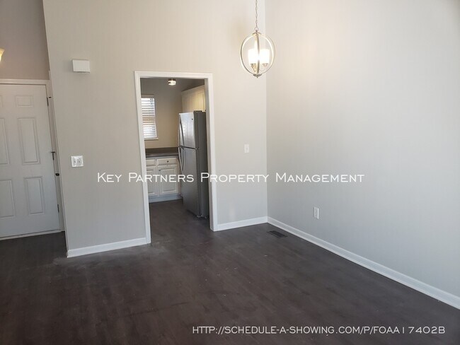 Building Photo - 6823 W 76th St - 2 Bed 2 Bath Remodel!