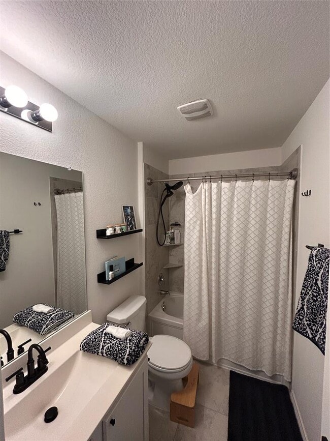 Building Photo - 10629 Sunday Dr