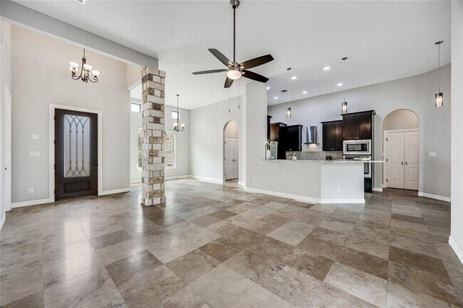 Building Photo - 21434 Lakefront Dr