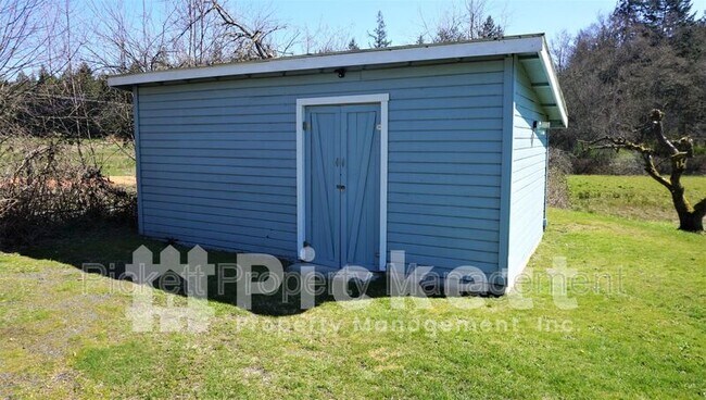 Building Photo - 17900 Noll Rd NE