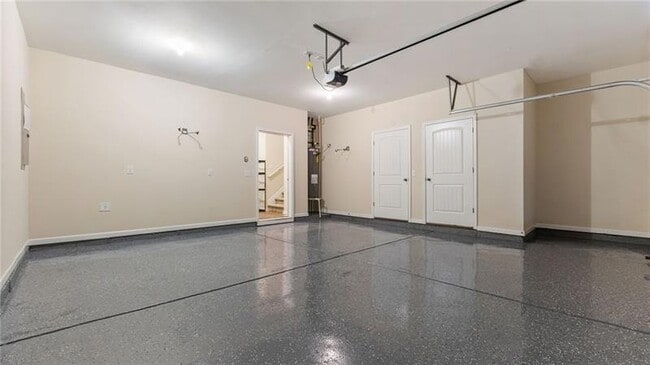 Building Photo - 705 Ayala Pl