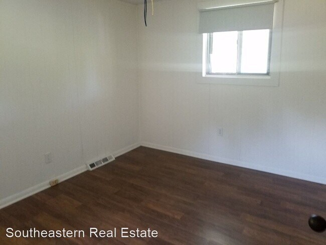 Building Photo - 3 br, 1 bath House - 12678 NC Hwy 210 East