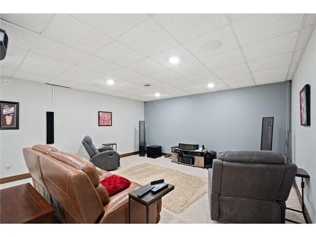 Building Photo - 6111 Kalen Dr