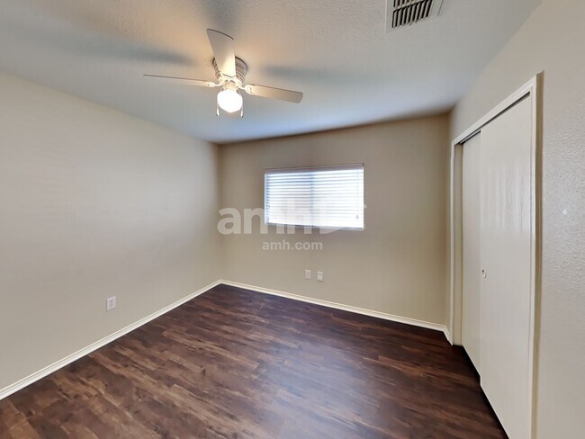 Building Photo - 8018 Silver Grove