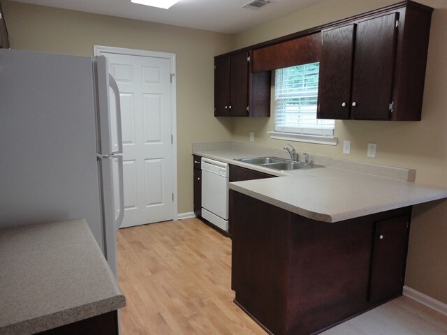 Building Photo - 240 Fontenot Dr