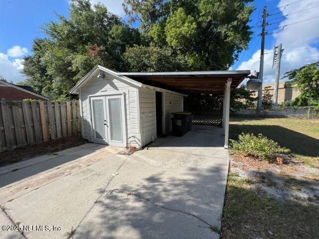 Building Photo - 2144 Southampton Rd