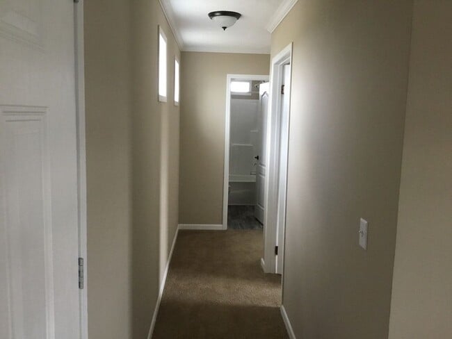 Building Photo - 1510 Alan Dr