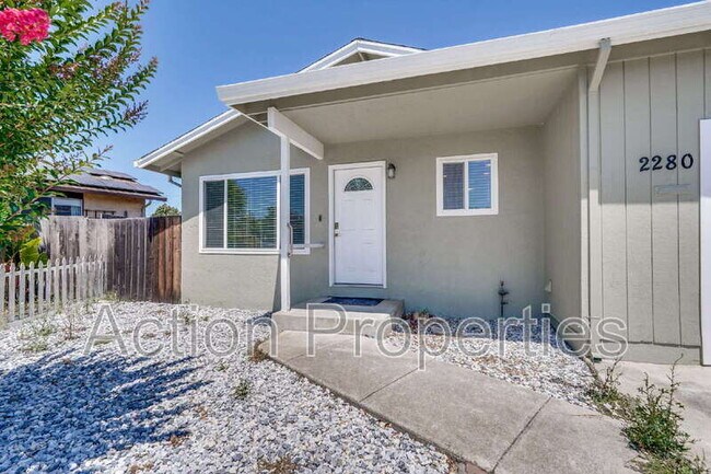 Building Photo - 2280 Brentwood Ct