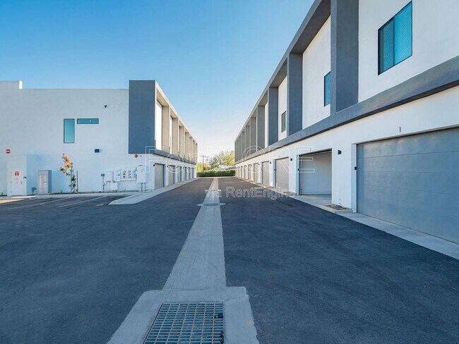 Building Photo - 775 W Coolidge St