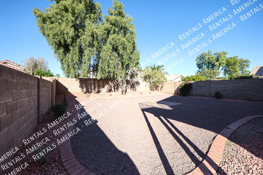 Building Photo - 4138 W Charter Oak Rd