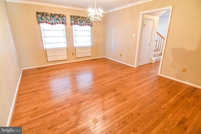 Building Photo - 2788 Pinewood Dr