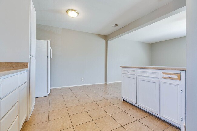 Building Photo - 1427 Austin St