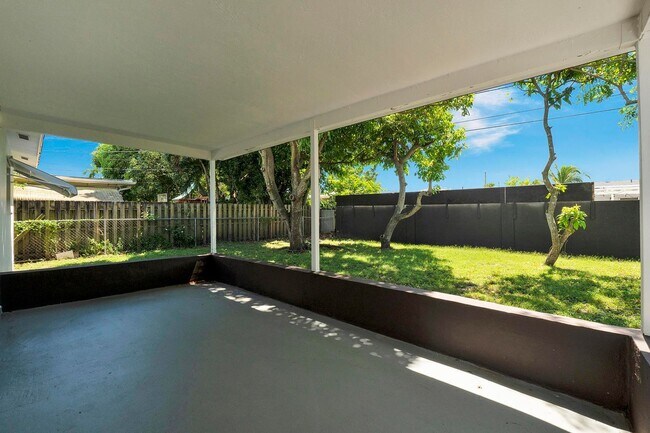 Building Photo - Sunrise Gem: Updated 2-Bed, 2-Bath with Garage Parking