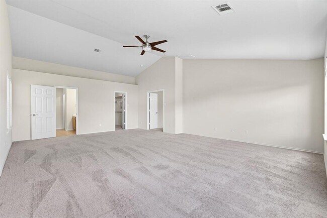 Building Photo - 125 Pine Cove