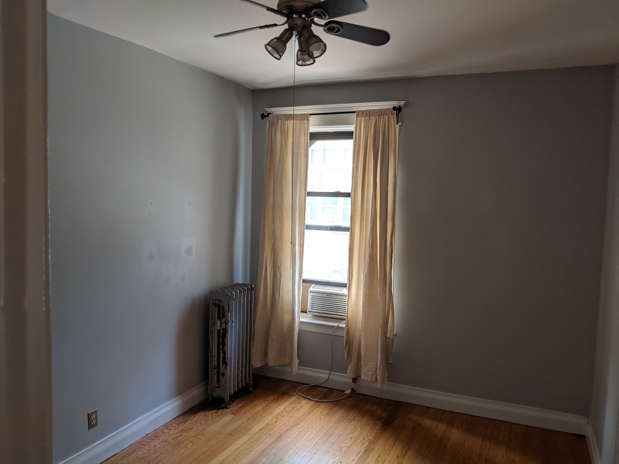 Bedroom 2 - 925 E 61st St